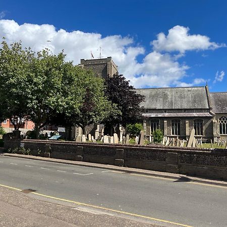 Large 2-Bed House Derbyshire Off Chatsworth Rd Chesterfield Zewnętrze zdjęcie