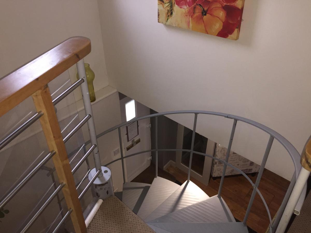 Large 2-Bed House Derbyshire Off Chatsworth Rd Chesterfield Zewnętrze zdjęcie