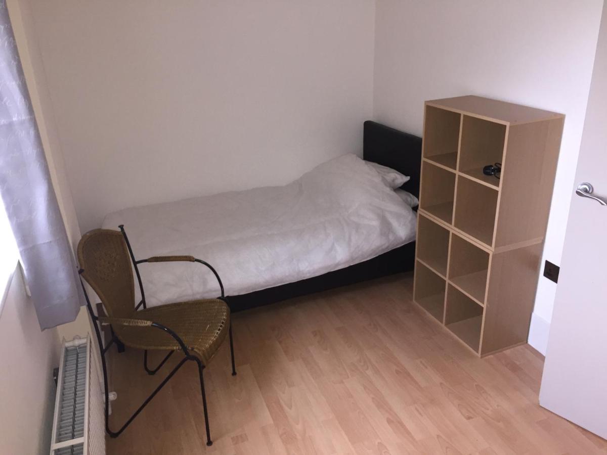 Large 2-Bed House Derbyshire Off Chatsworth Rd Chesterfield Zewnętrze zdjęcie