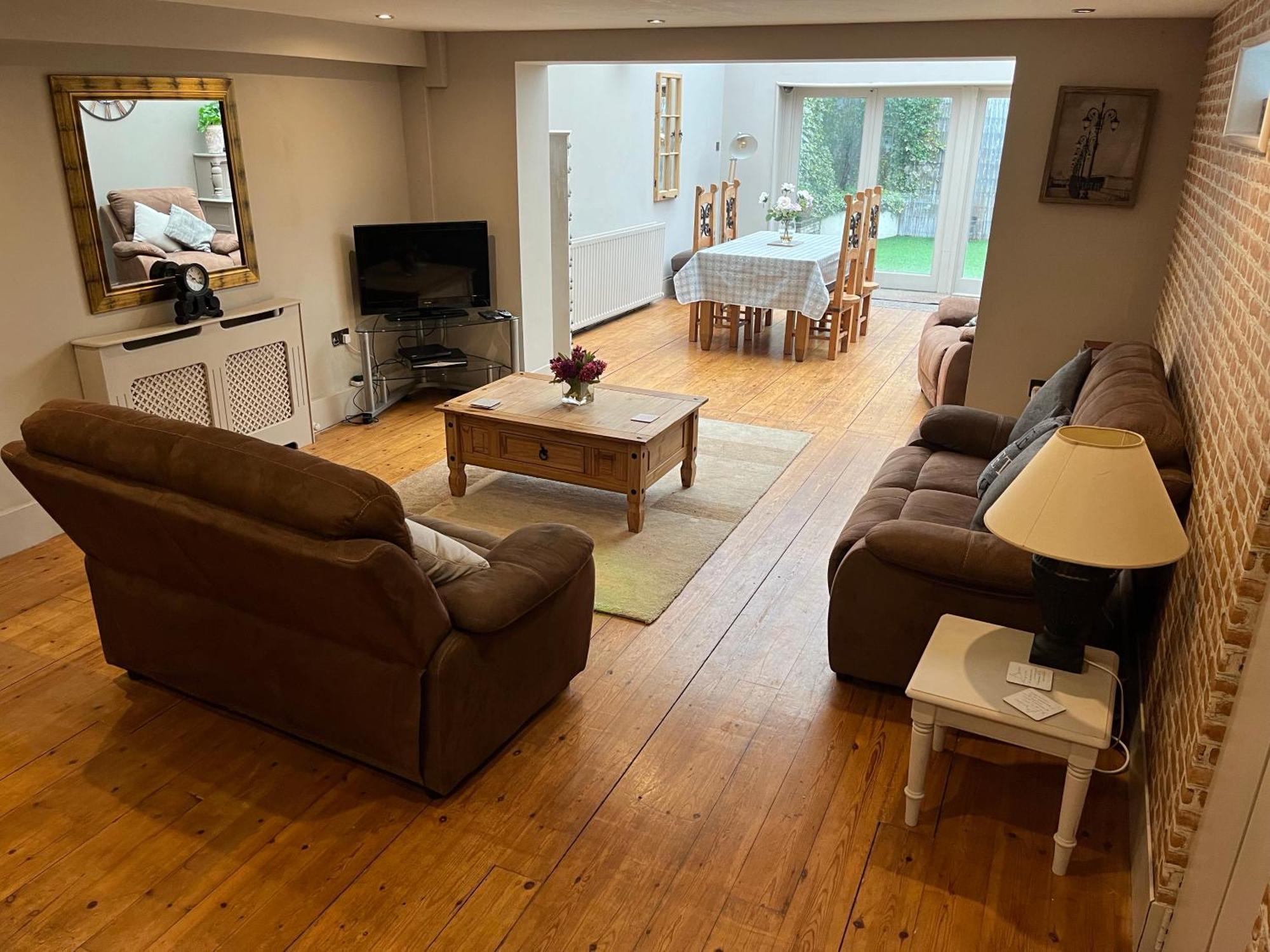 Large 2-Bed House Derbyshire Off Chatsworth Rd Chesterfield Zewnętrze zdjęcie