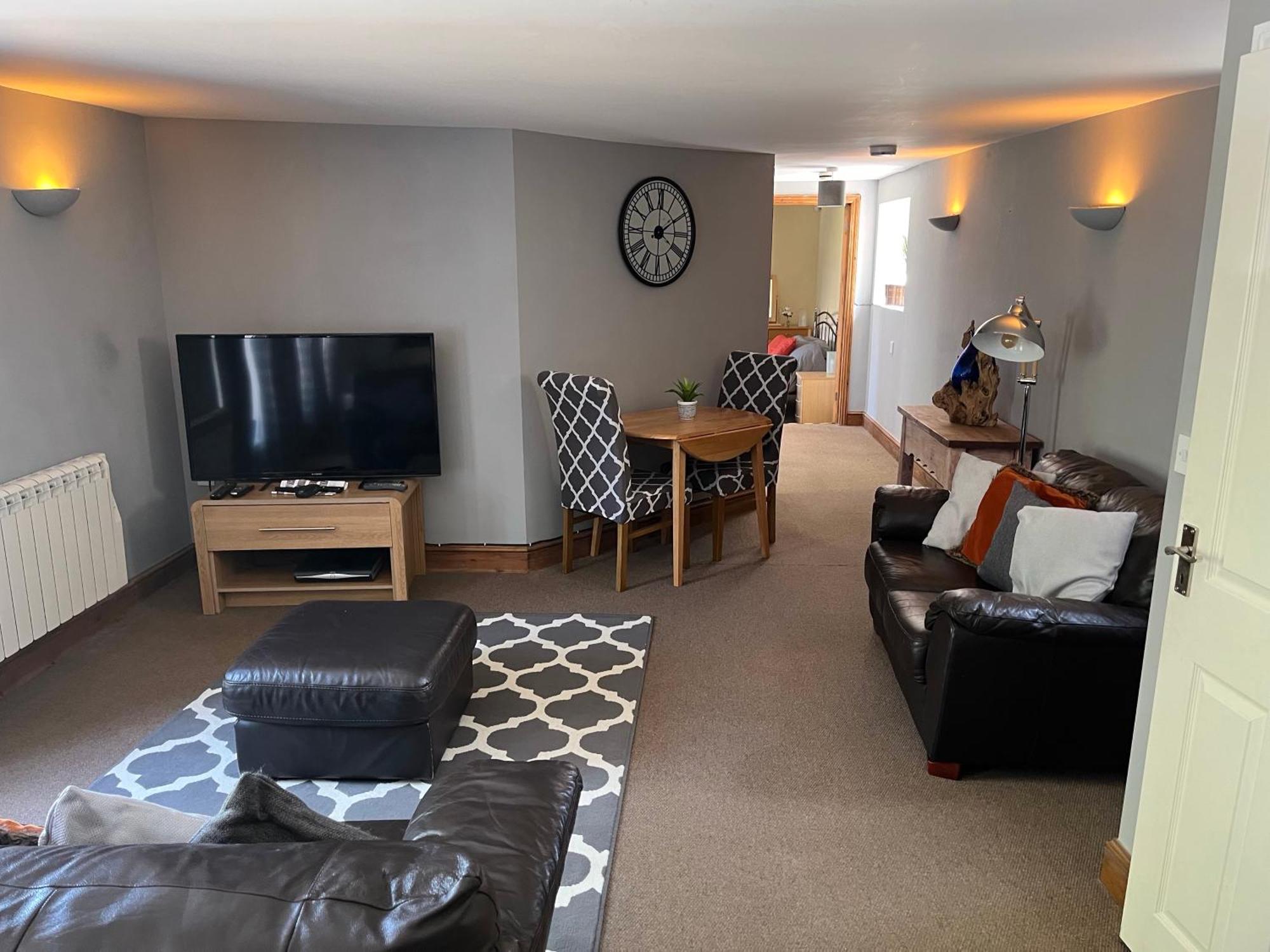 Large 2-Bed House Derbyshire Off Chatsworth Rd Chesterfield Zewnętrze zdjęcie