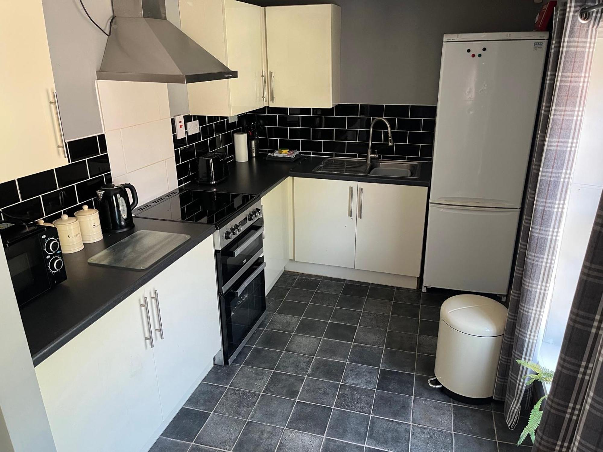 Large 2-Bed House Derbyshire Off Chatsworth Rd Chesterfield Zewnętrze zdjęcie