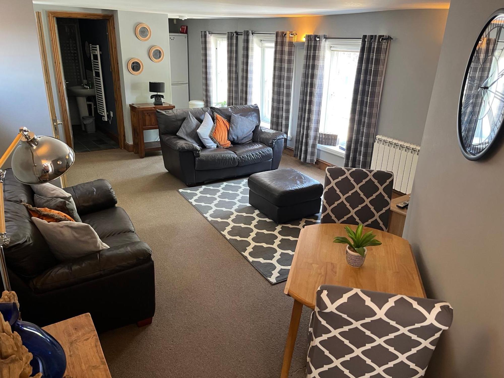 Large 2-Bed House Derbyshire Off Chatsworth Rd Chesterfield Zewnętrze zdjęcie