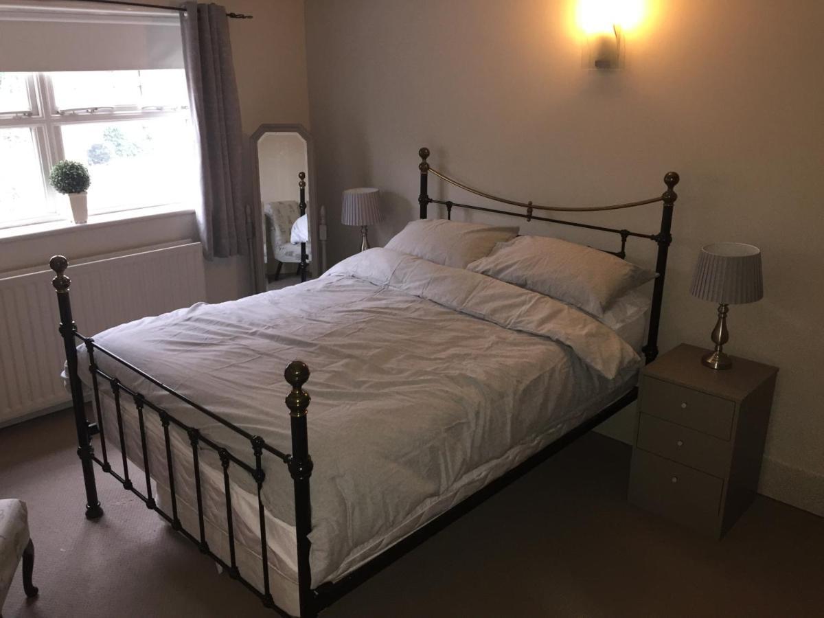 Large 2-Bed House Derbyshire Off Chatsworth Rd Chesterfield Zewnętrze zdjęcie
