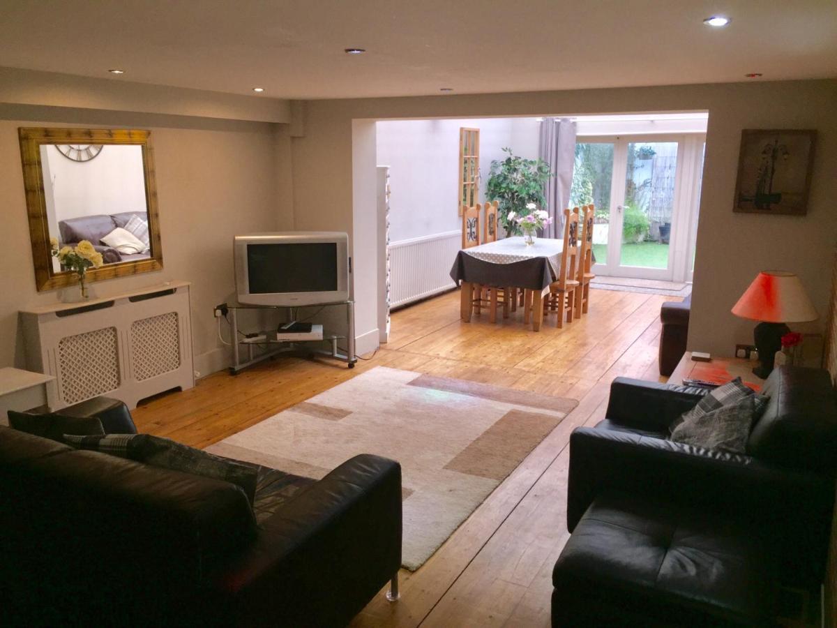 Large 2-Bed House Derbyshire Off Chatsworth Rd Chesterfield Zewnętrze zdjęcie