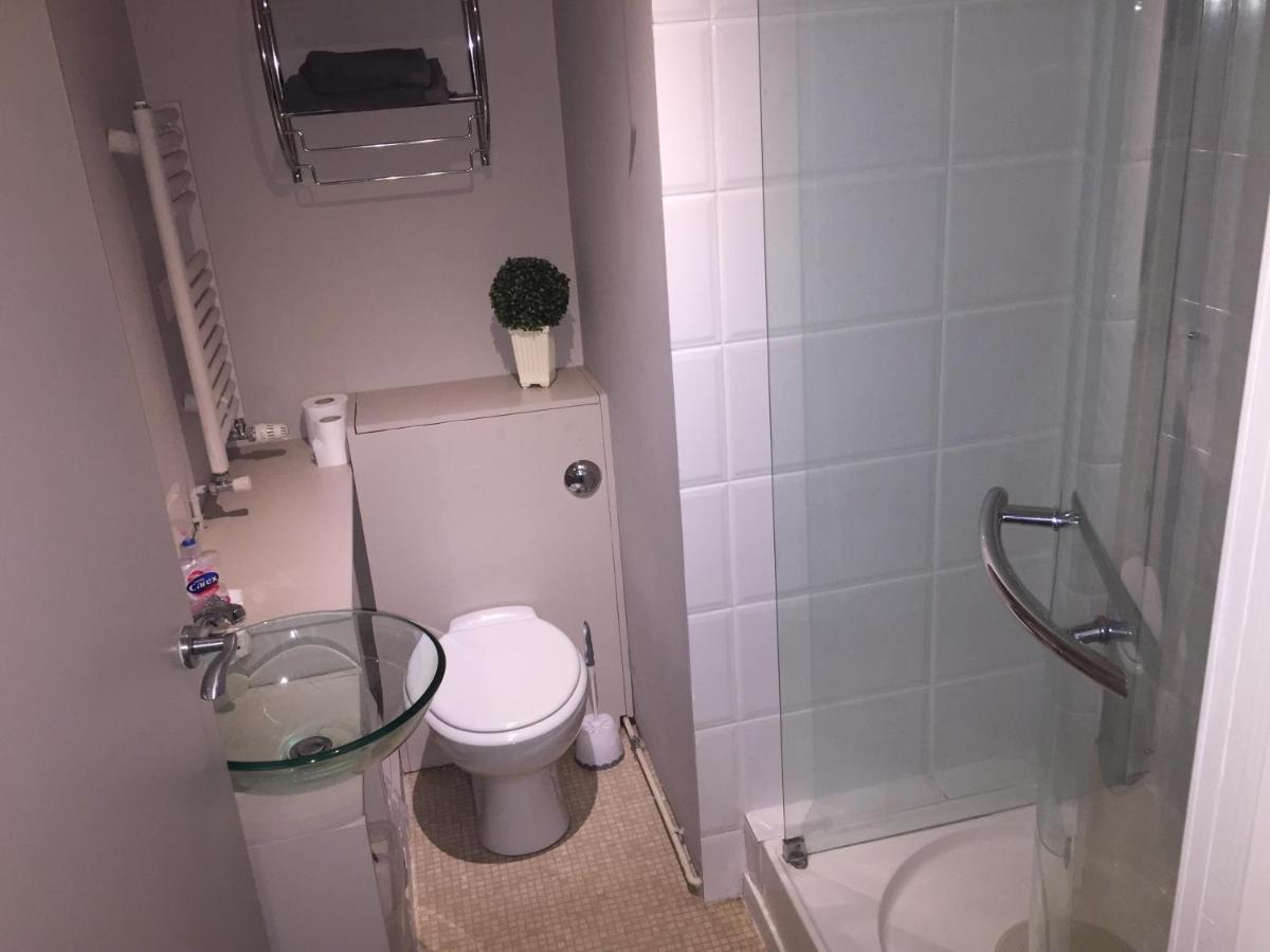 Large 2-Bed House Derbyshire Off Chatsworth Rd Chesterfield Zewnętrze zdjęcie